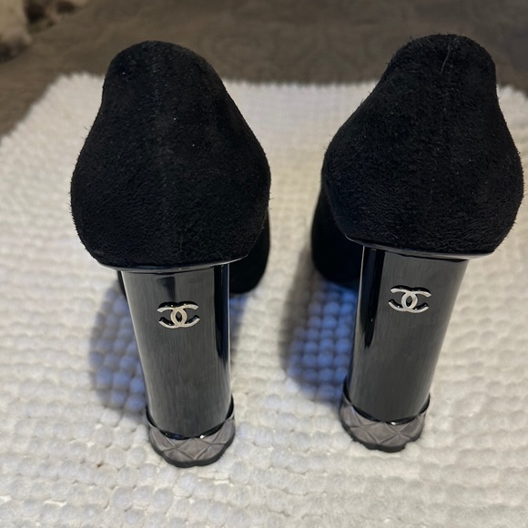 Chanel heels - Picture 2 of 3